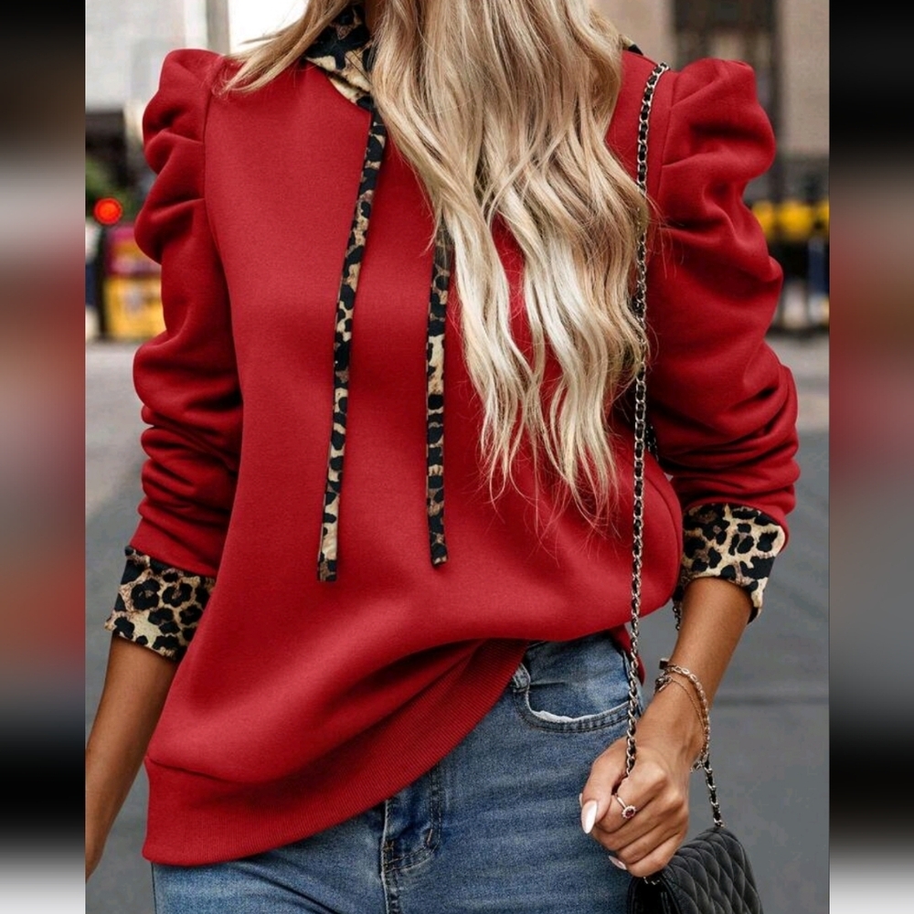 Red Leopard Trim Women's Top NWOT - Picture 5 of 5